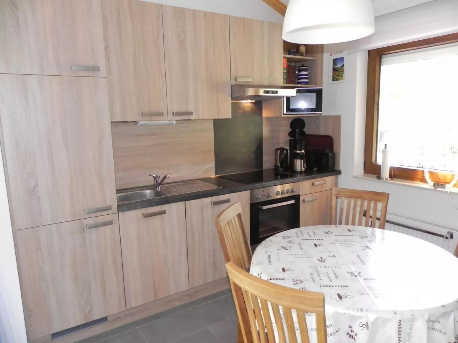 E19 Haus mit Wintergarten, Terrasse und Garten-Image-tags.info