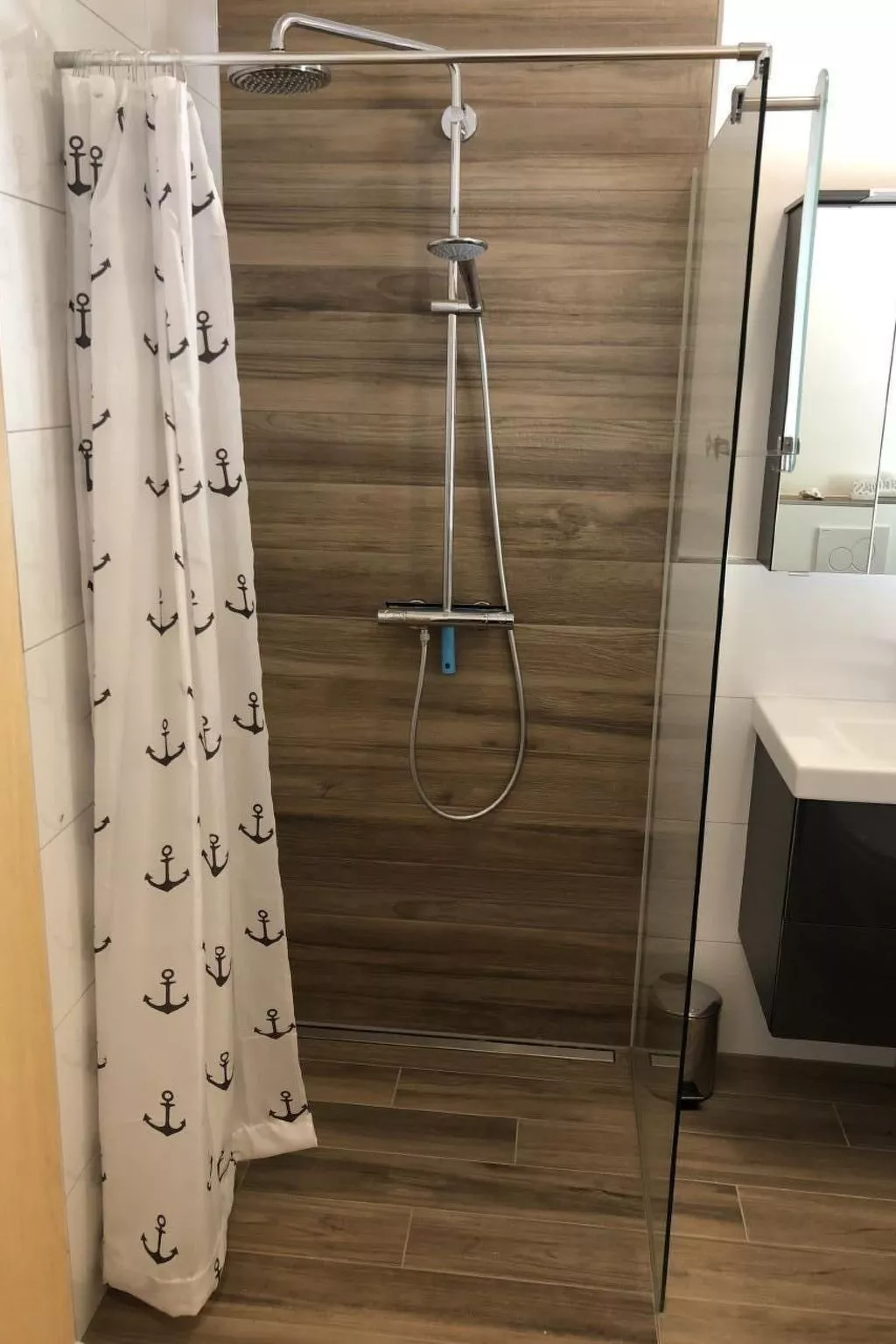 E21 Freistehendes Haus mit Garten und Deichblick-Drinnen