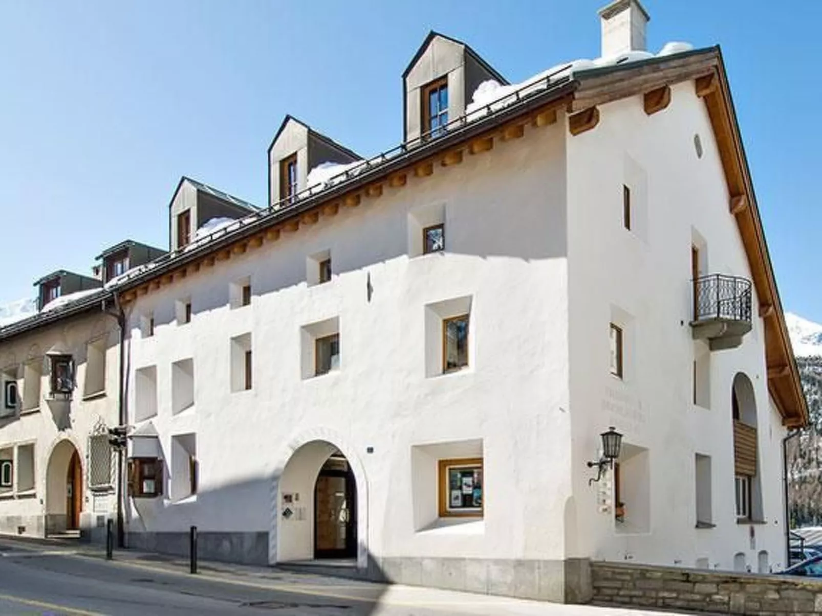 Il balcun tort-Inside