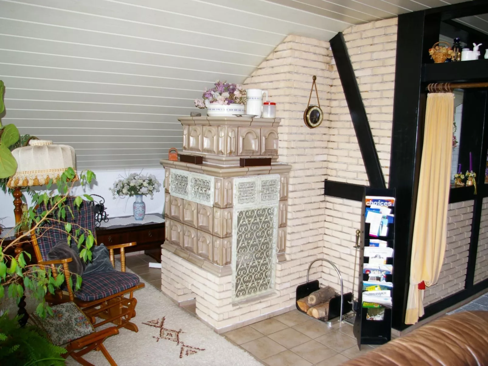 Komfortable Ferienwohnung in Waldnähe-Drinnen