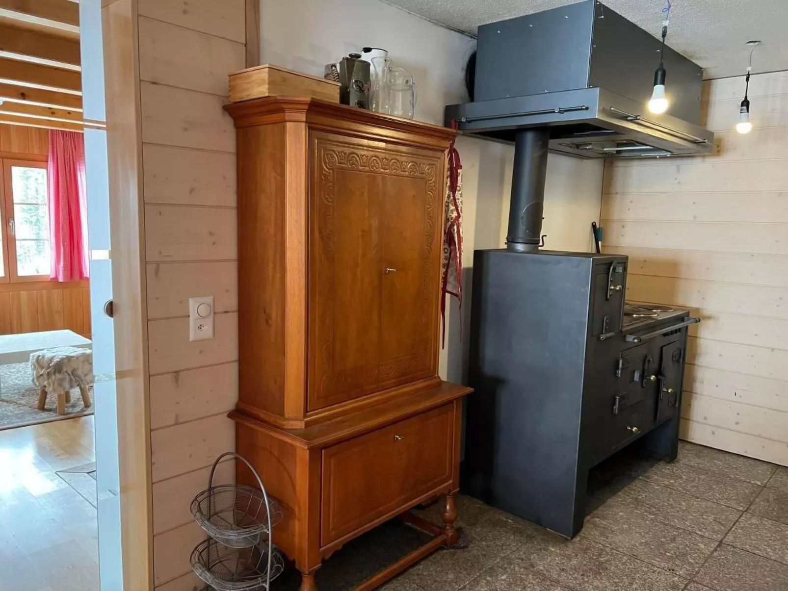 House in the Clouds-Dedans