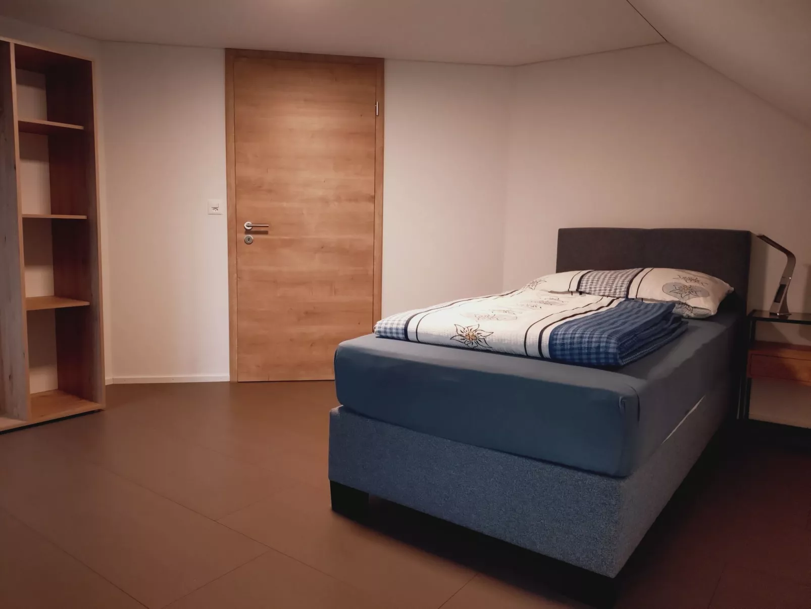 3.5 Zi-DachWohnung-Inside