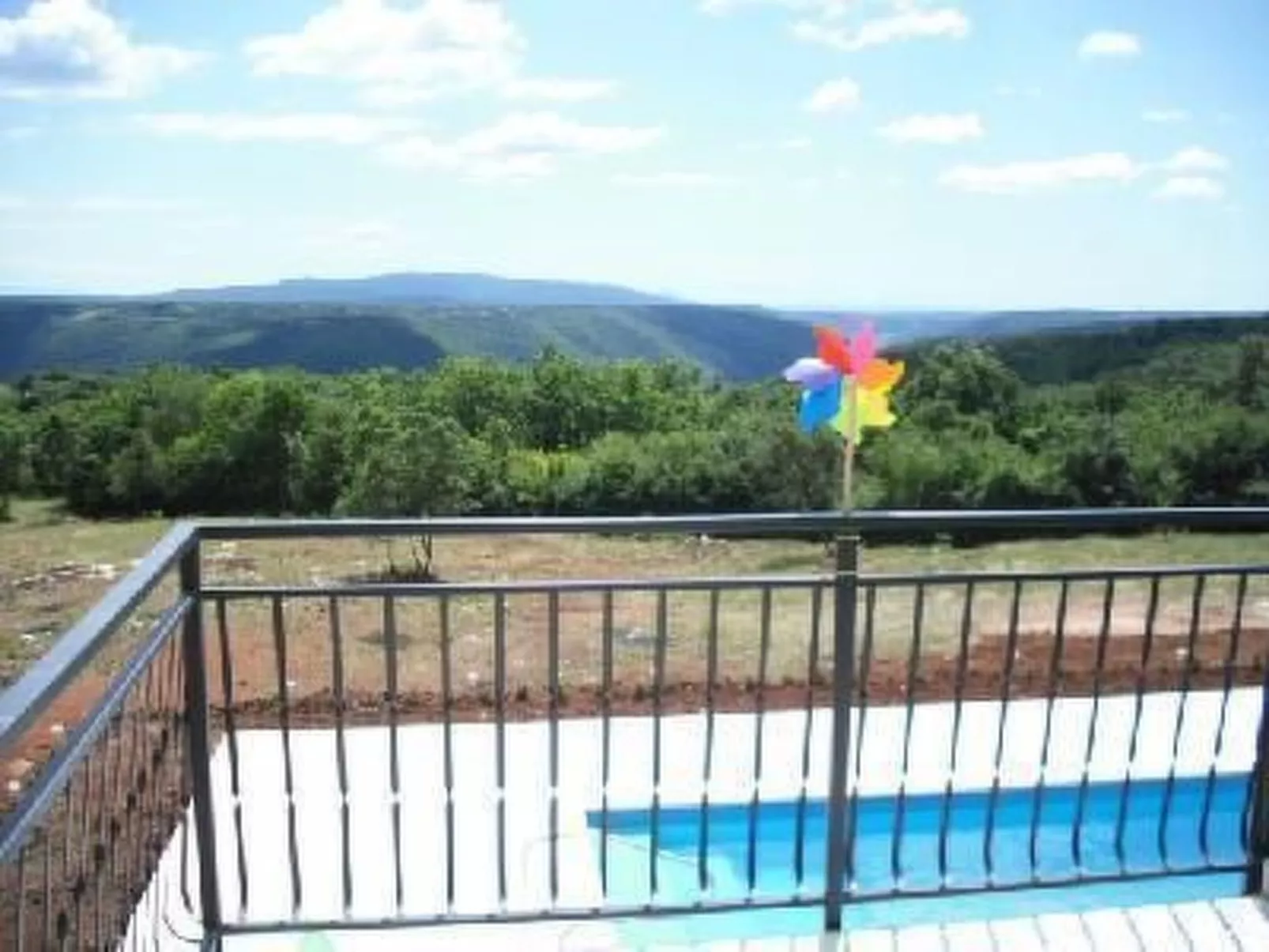 "Tutuila" mit Blick auf das Wasser-Image-tags.info