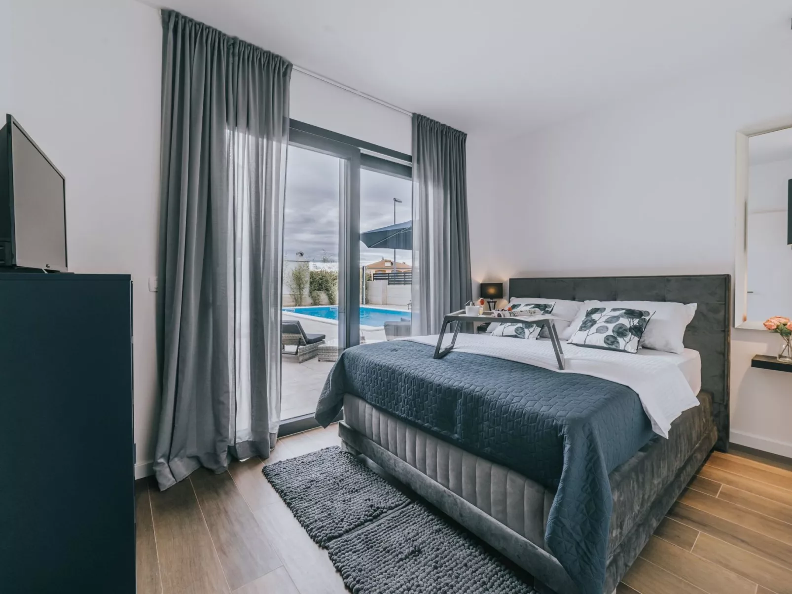 Haus in Novigrad mit privatem Pool-Inside