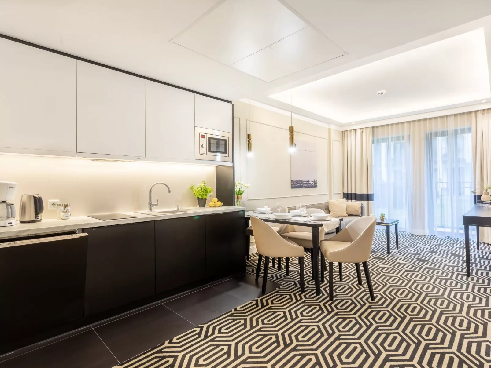 Stilvoll eingerichtete Ferienwohnung am Meer-Image-tags.info