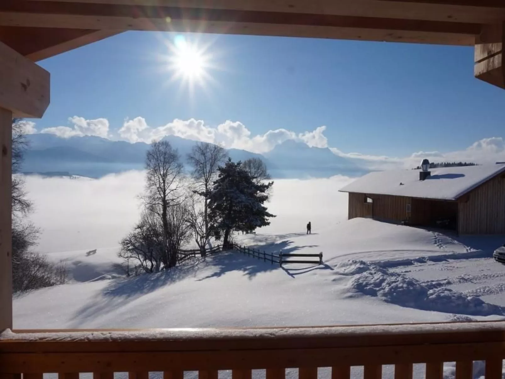 Landgut mit Blick auf das Wasser-Drinnen