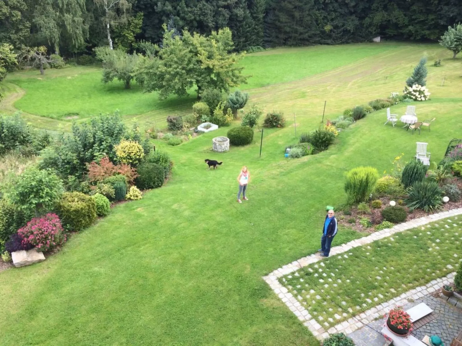 Helle und moderne Ferienwohnung mit Terrasse-Drinnen