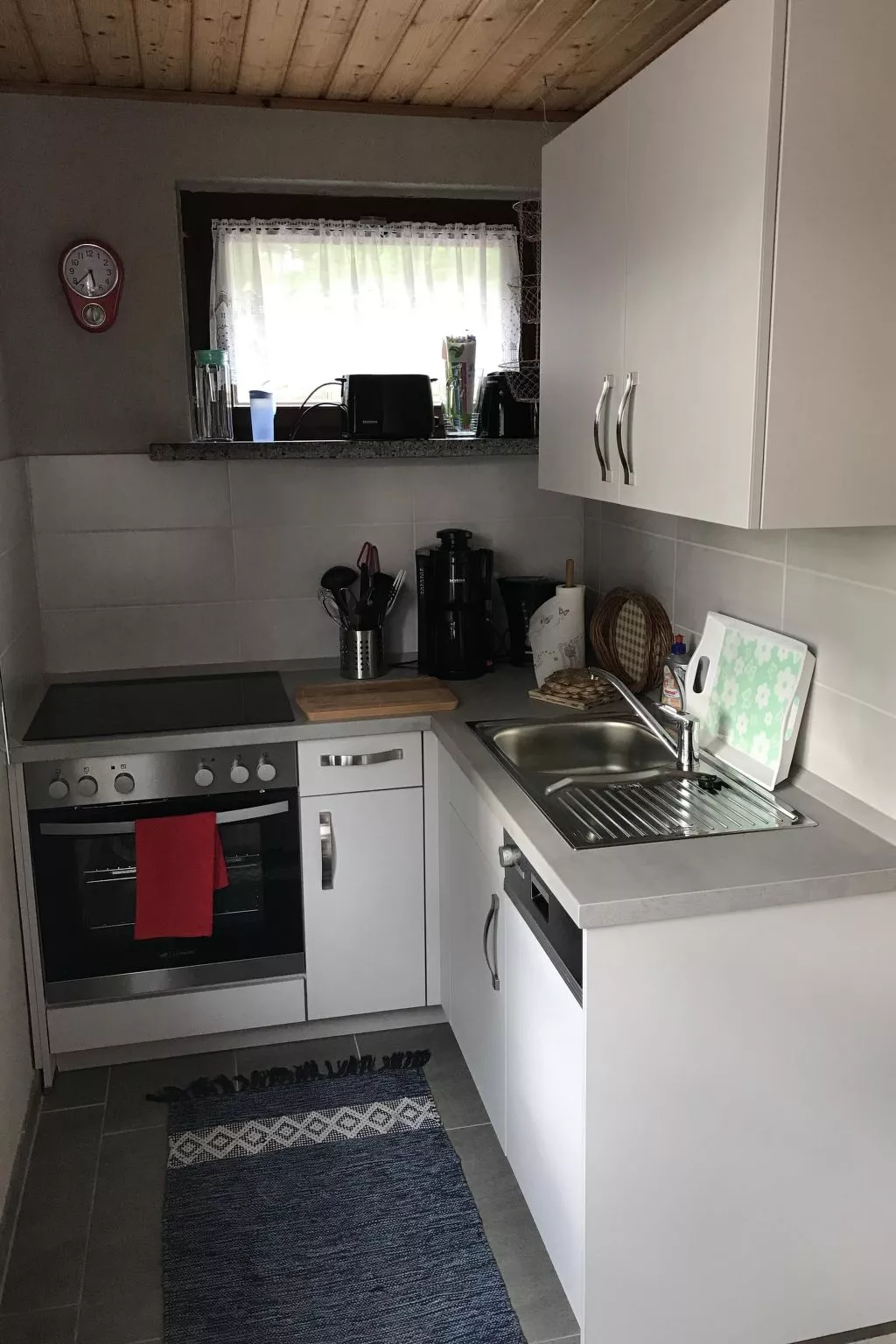 Ruhiges Ferienhaus mit gemütlicher Terrasse-Dedans