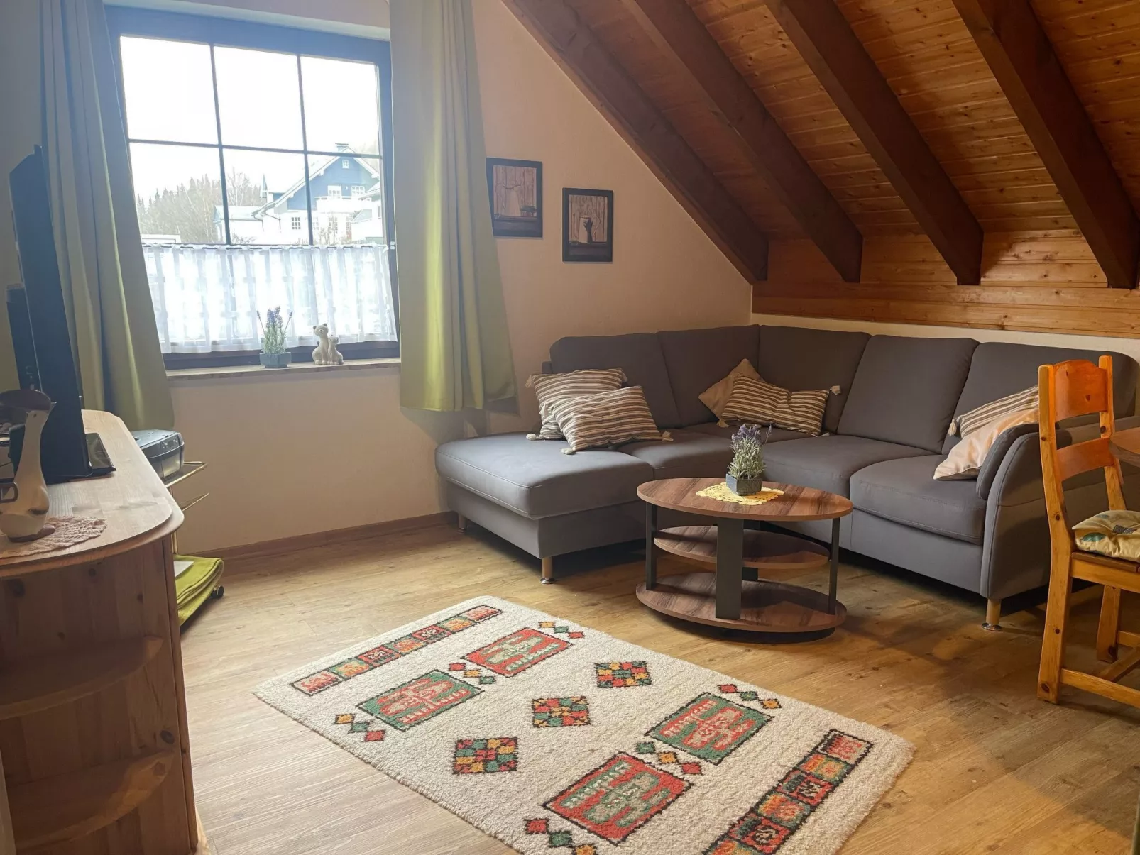 Ap. Istenberg-Inside