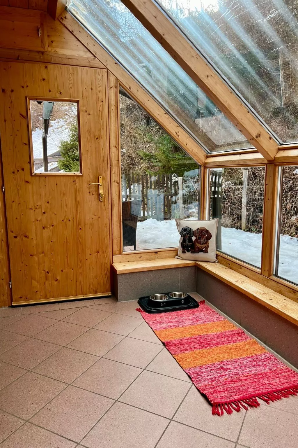 Umundumhütte-Drinnen