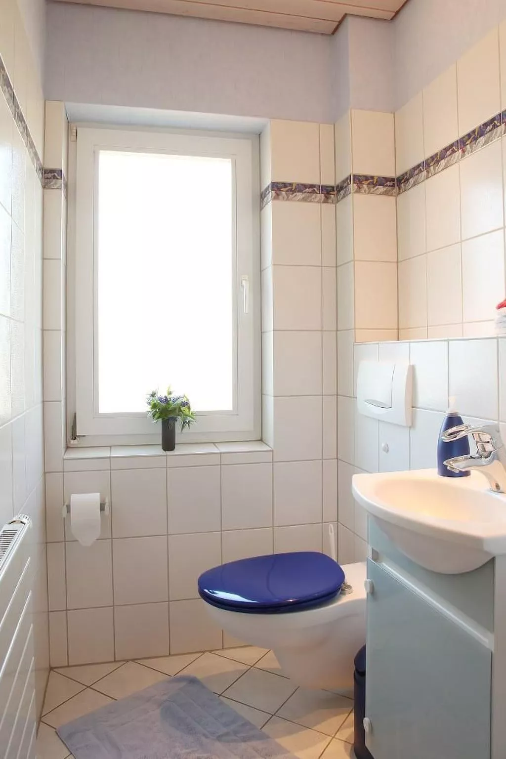 Komfortable Ferienwohnung mit großem Balkon-Drinnen