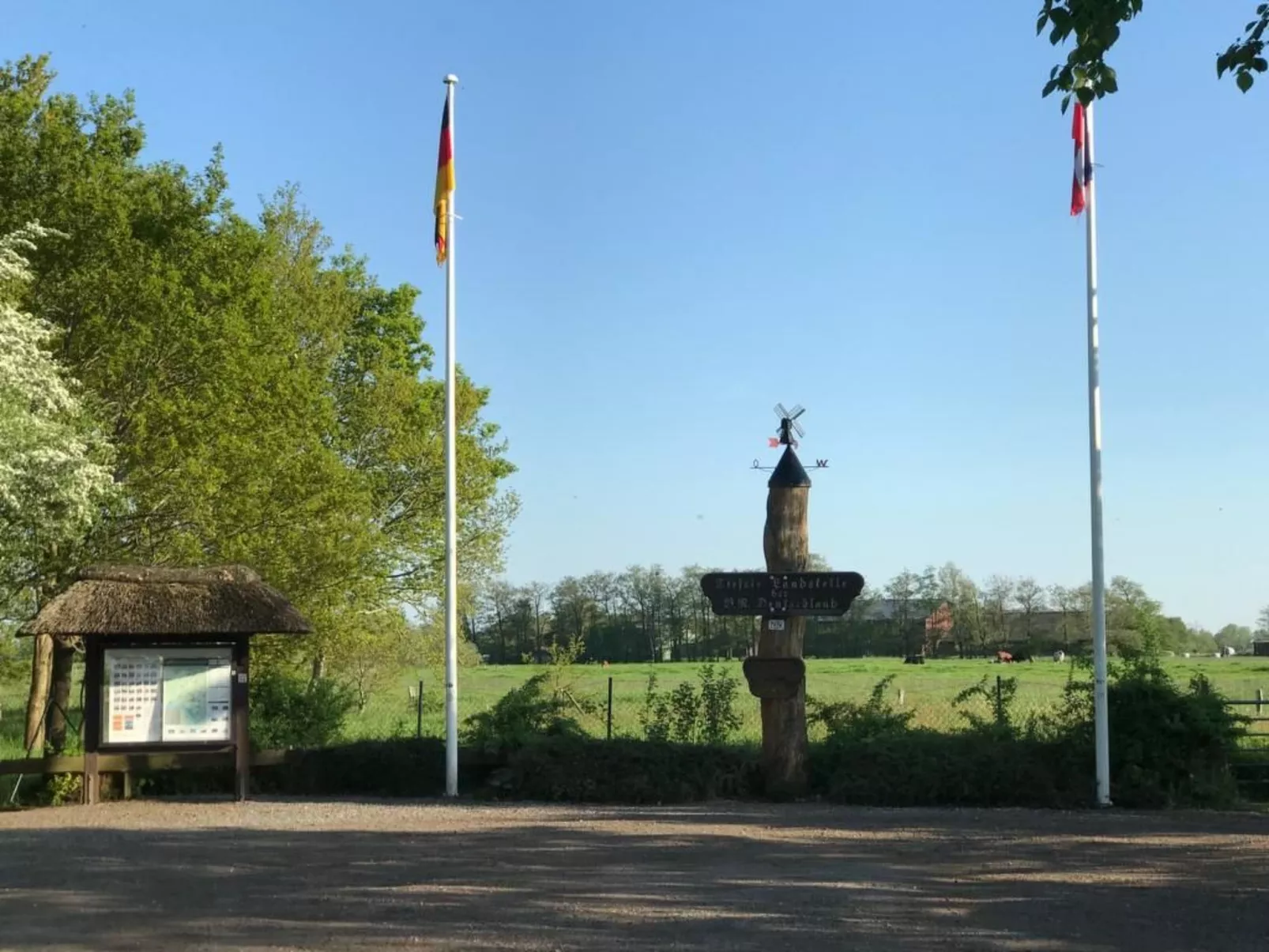 Gemütliches Reetdachhaus in Schleswig-Holstein-Dedans