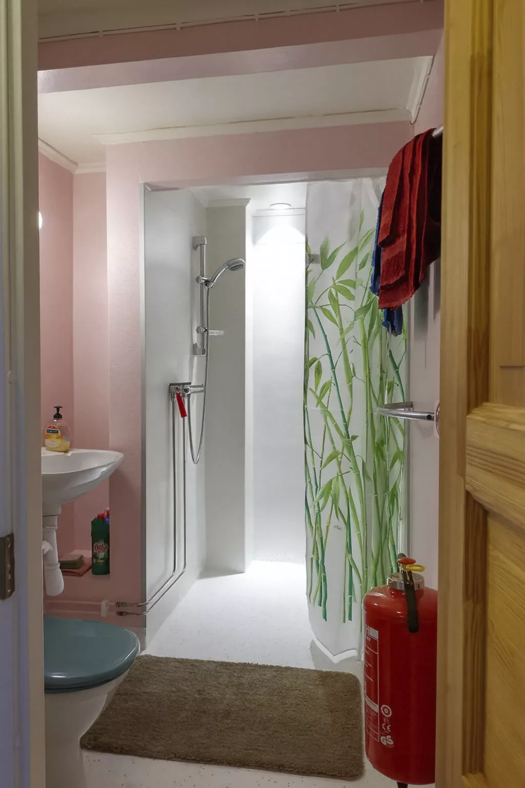 Am Wald mit Kaminofen und Veranda-Drinnen