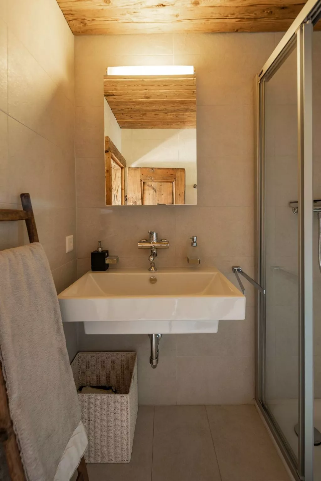 Chalet "Paradiesli"-Inside