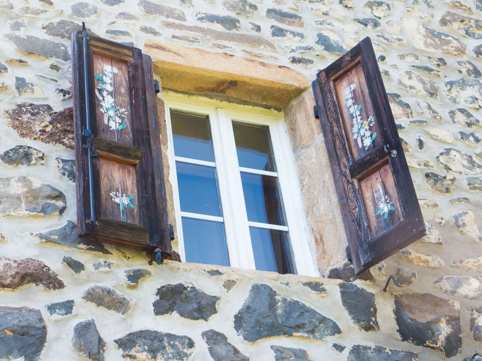 Gemütliches Steinhaus mit Garten-Draußen