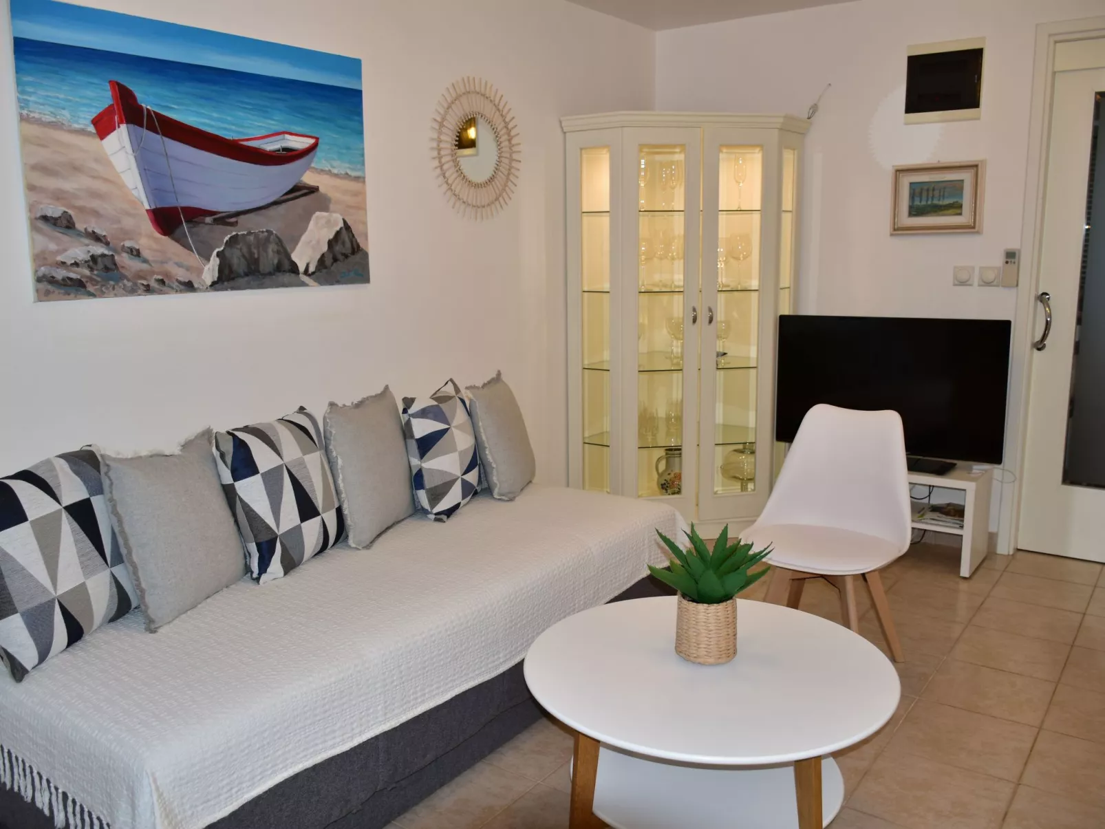 Mit Blick auf das Wasser-Inside