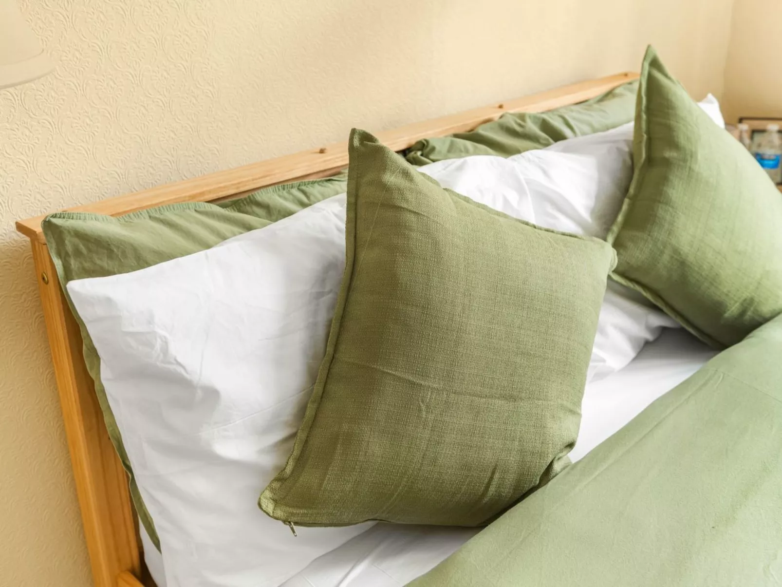 "3-Bett-Haus mit Parkplatz und Büro"-Image-tags.info