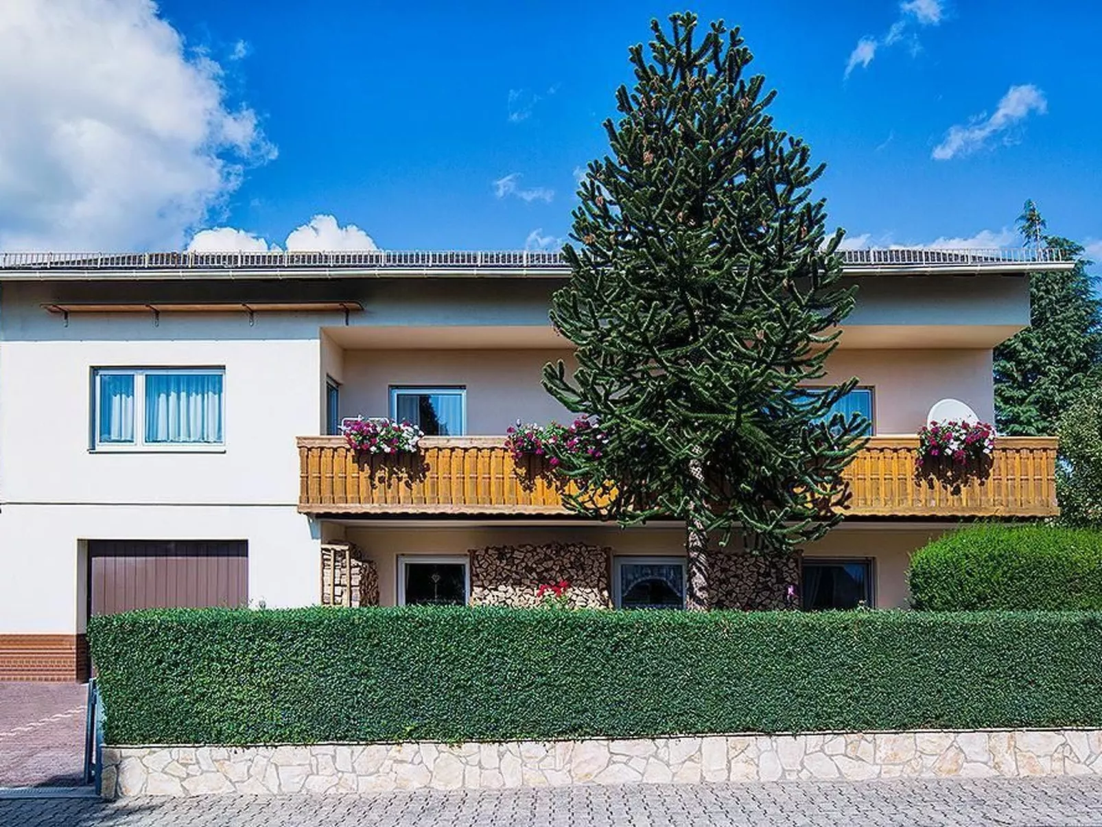 Zum Mensfelder Kopf-Dehors