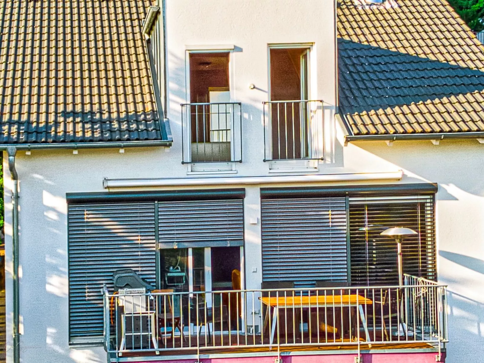 Panoramahaus & Pool-Dedans