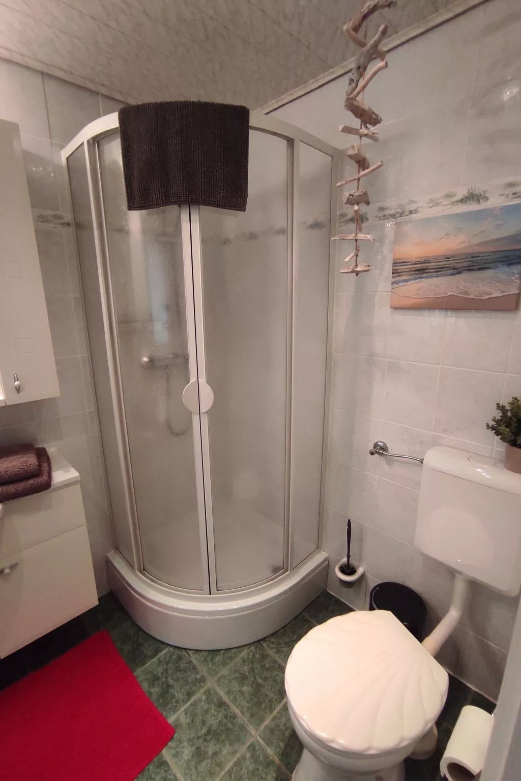 In Breitenstein mit Grill und Garten-Drinnen