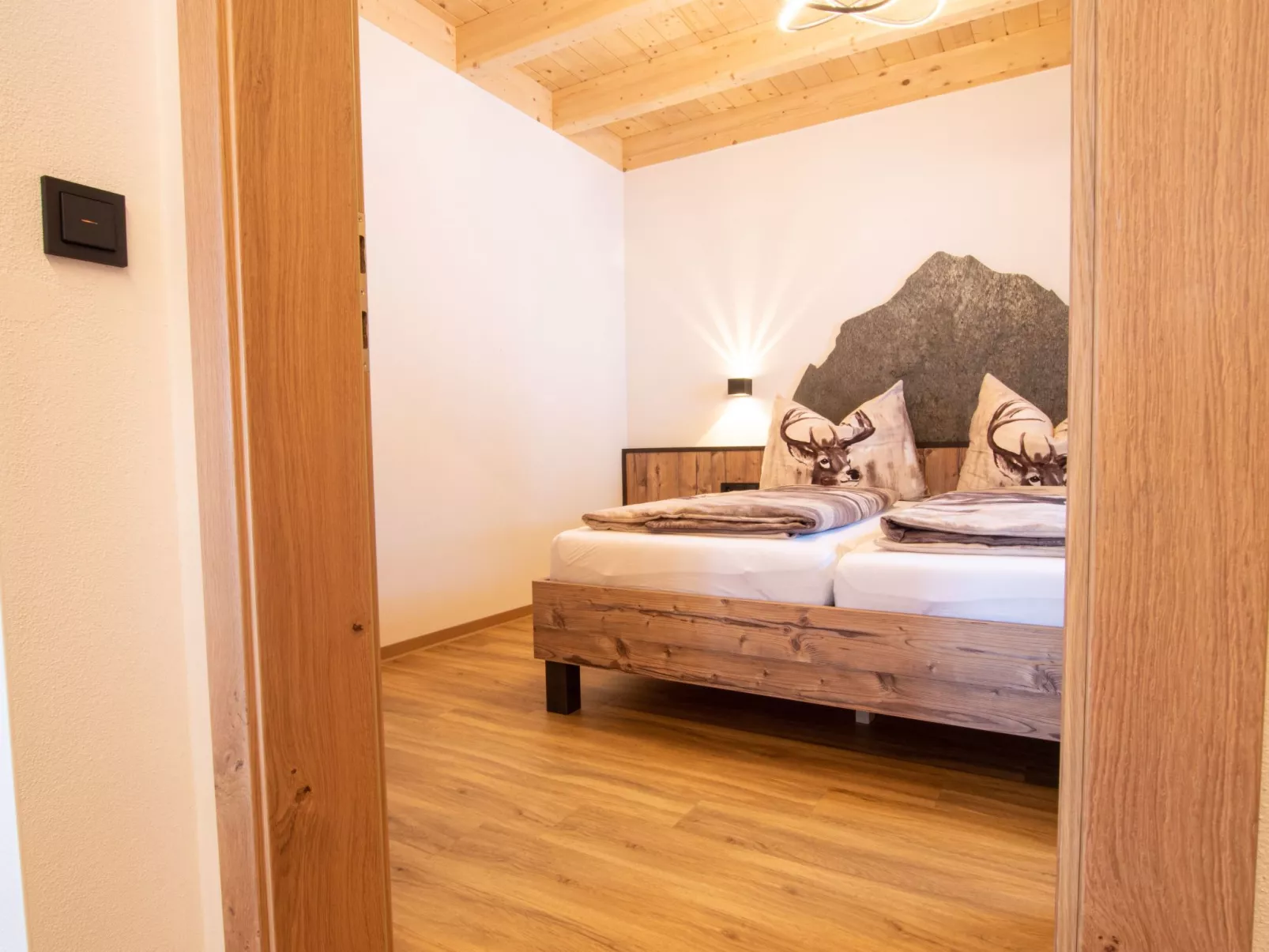 Alpen Chalet-Image-tags.info