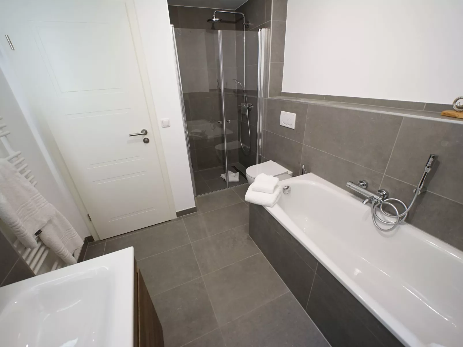 Helle Ferienwohnung mit sonniger Terrasse-Drinnen