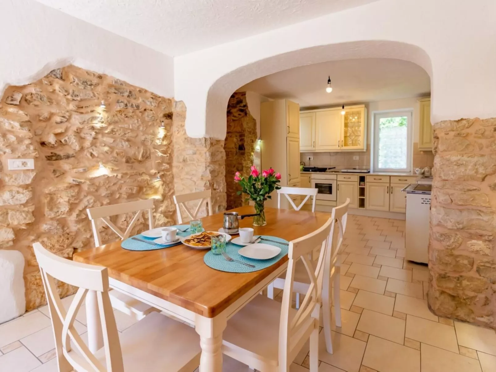 Schönes Apartment in Gozd mit Garten, tollem Ausblick-Drinnen