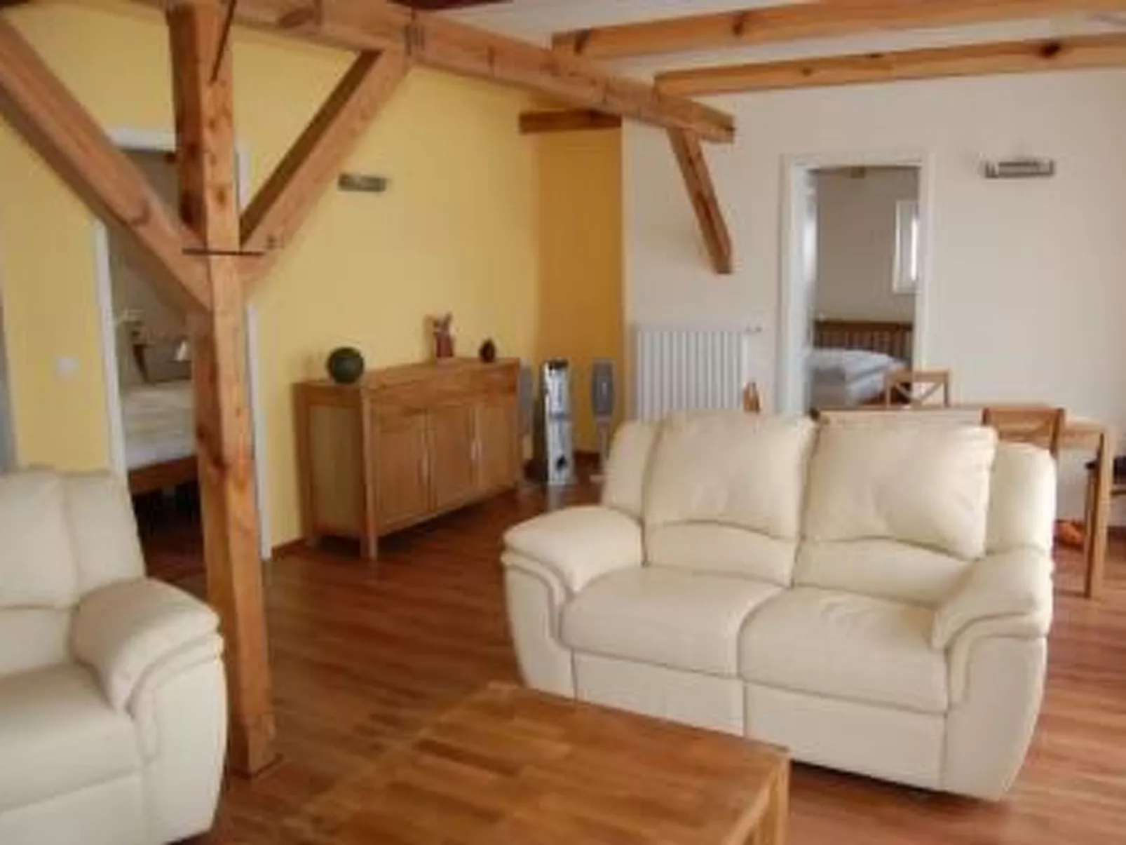 Alleenwiesen-Drinnen