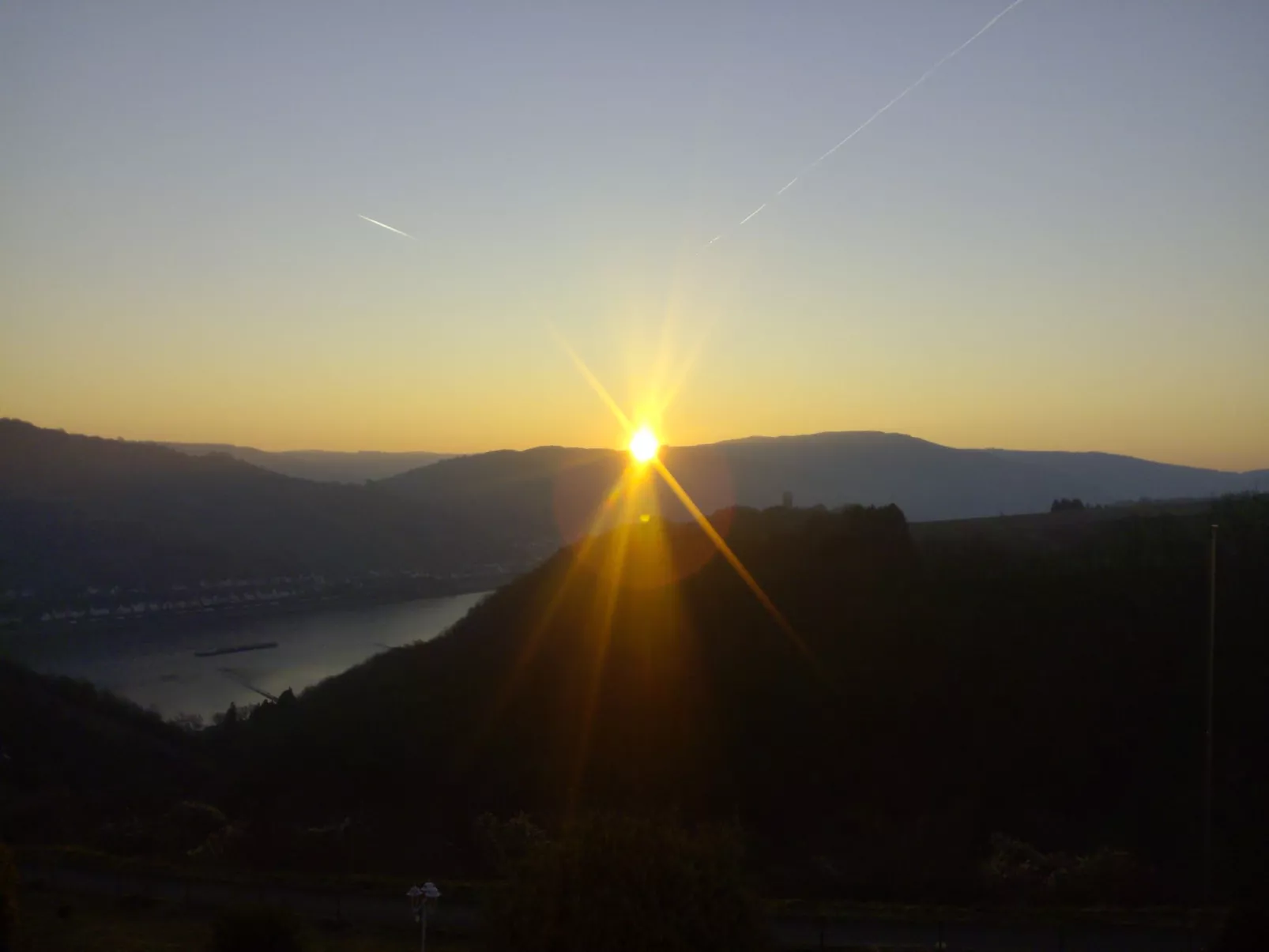 Mit Balkon und Rheinblick-Image-tags.info