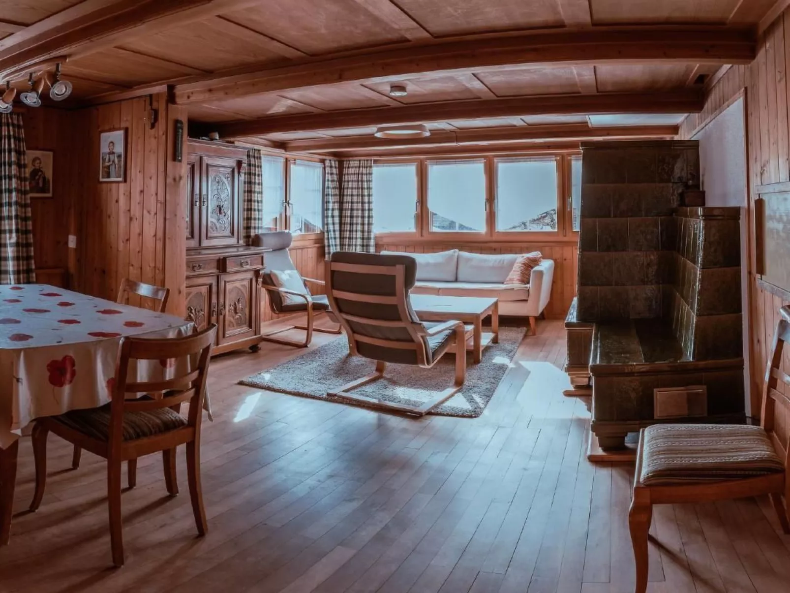 Haus Apfelbaum-Drinnen