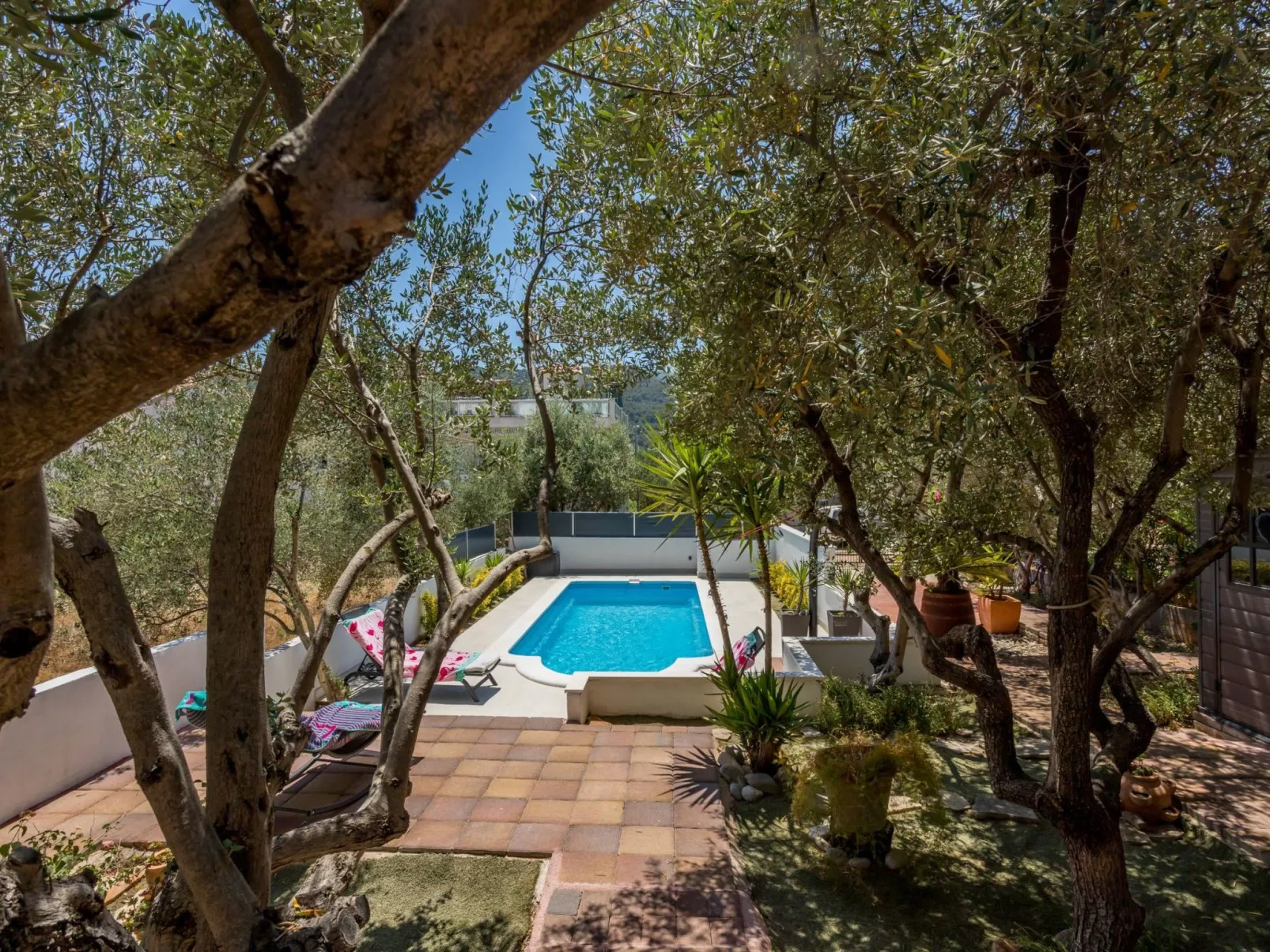 Komplex Oliva mit Pool und großem Garten-Outside