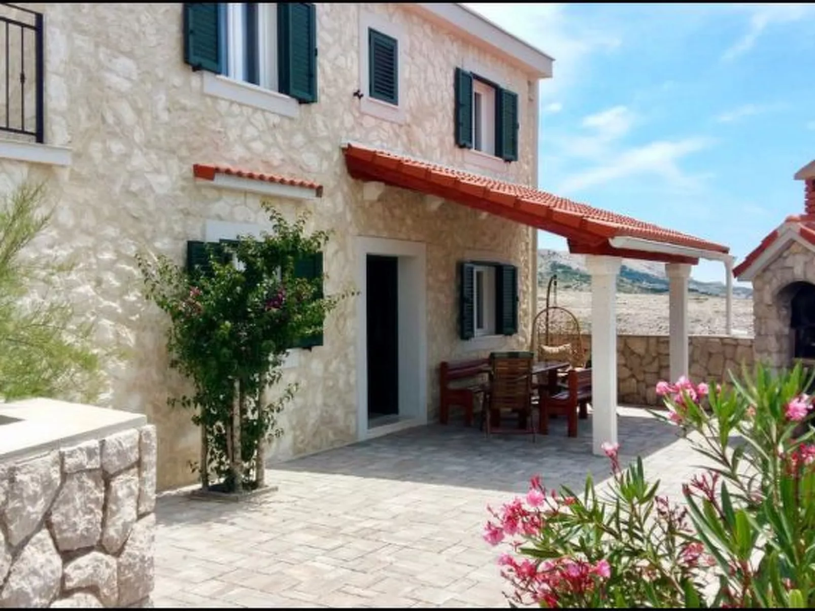 Villa Dražica mit beheiztem Pool - ruhige Lage-Drinnen