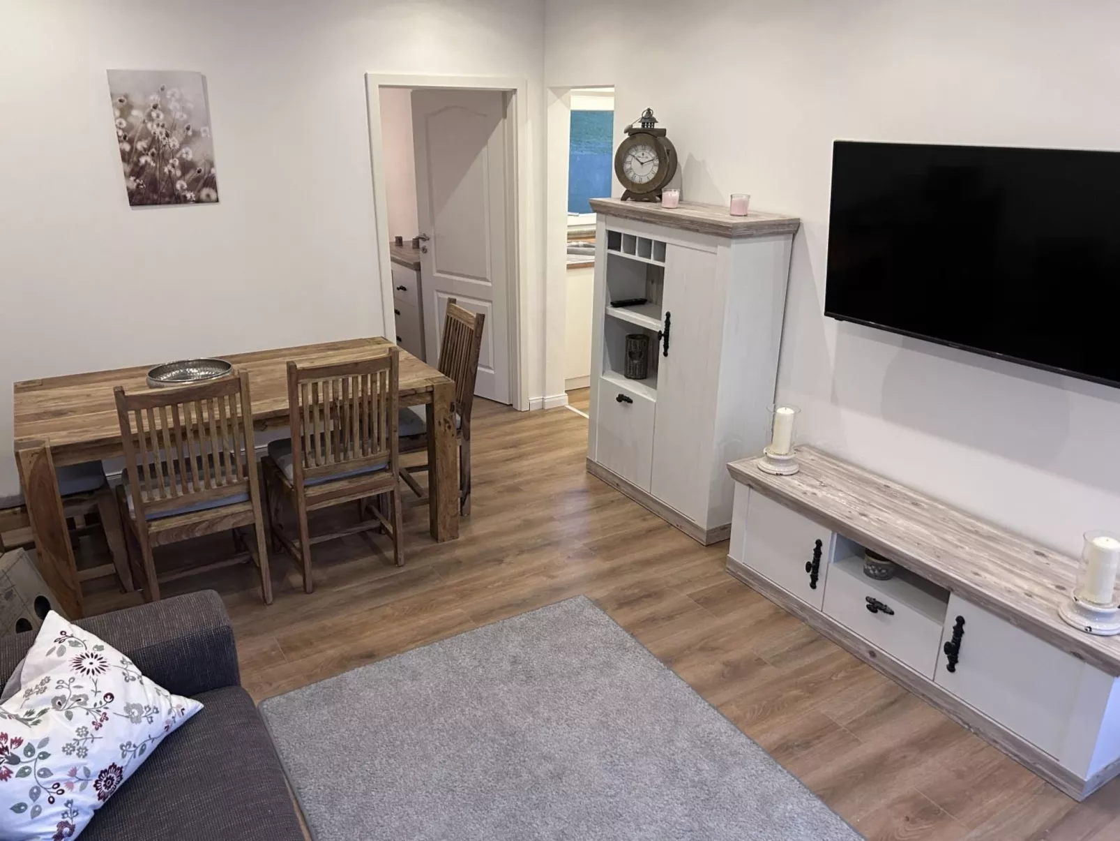 Renoviertes Haus in Husen mit Terrasse und Sauna-Drinnen