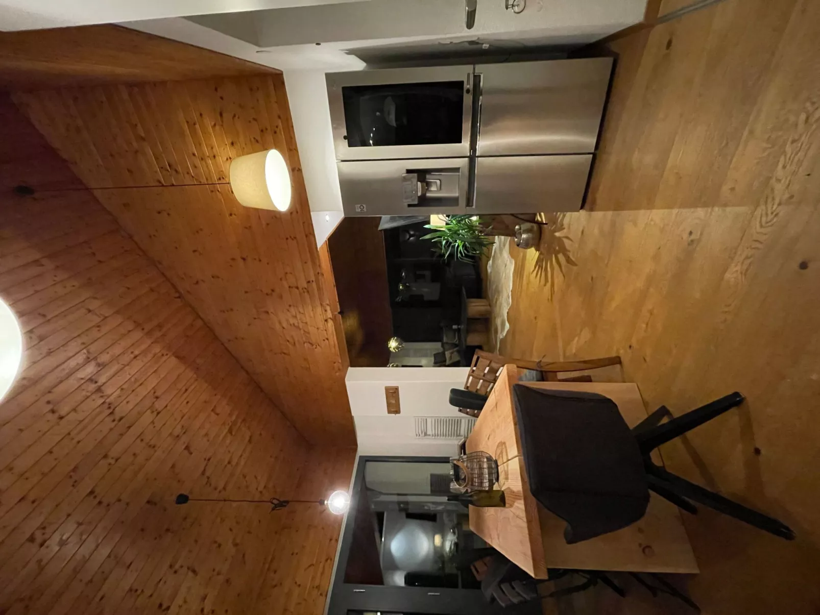 Max Mountain View-Drinnen