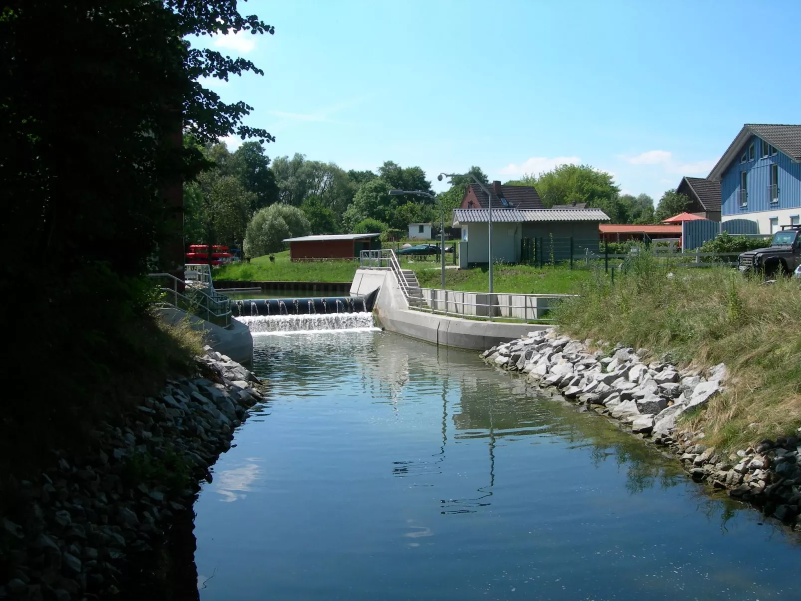 Wasserschleuse in Wesenberg-Strasen-Dedans