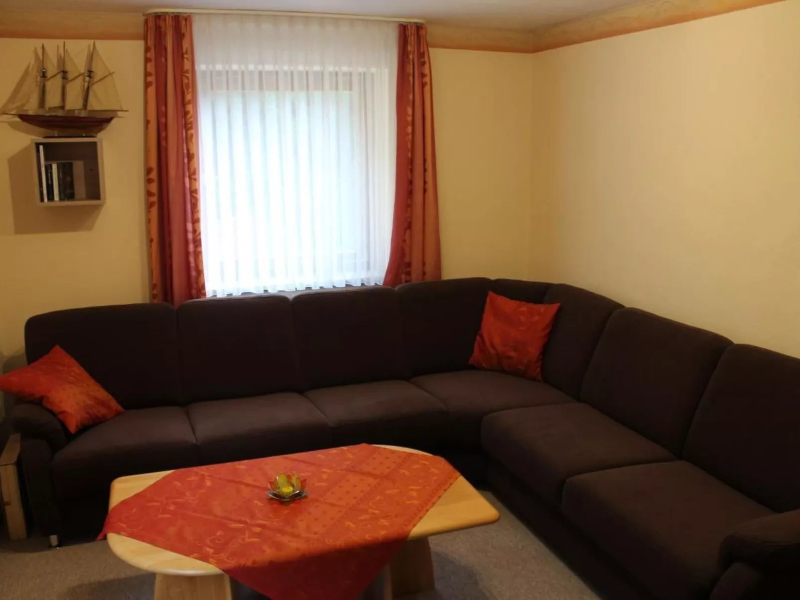 Appartement mit Garten, Grill und Terrasse-Drinnen