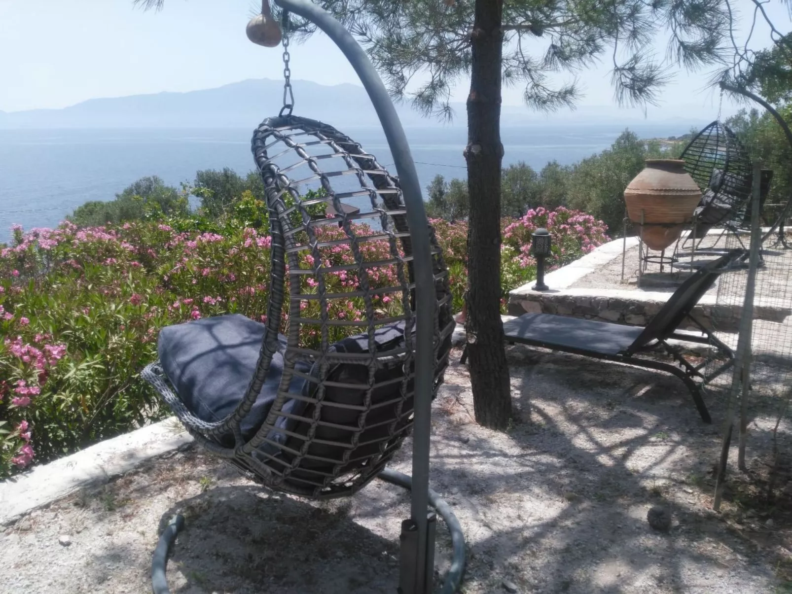 Assos Sivrice Gästehaus-Outside