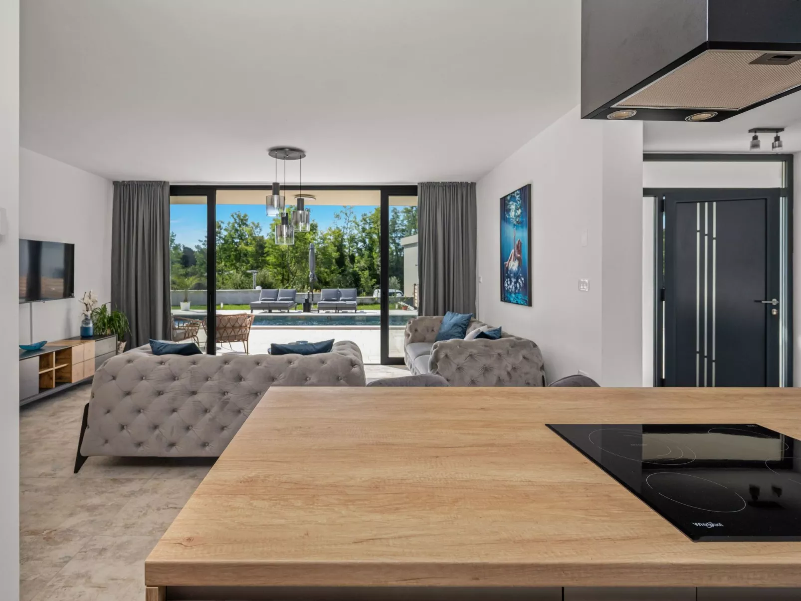 Sunset Villa B-Dedans