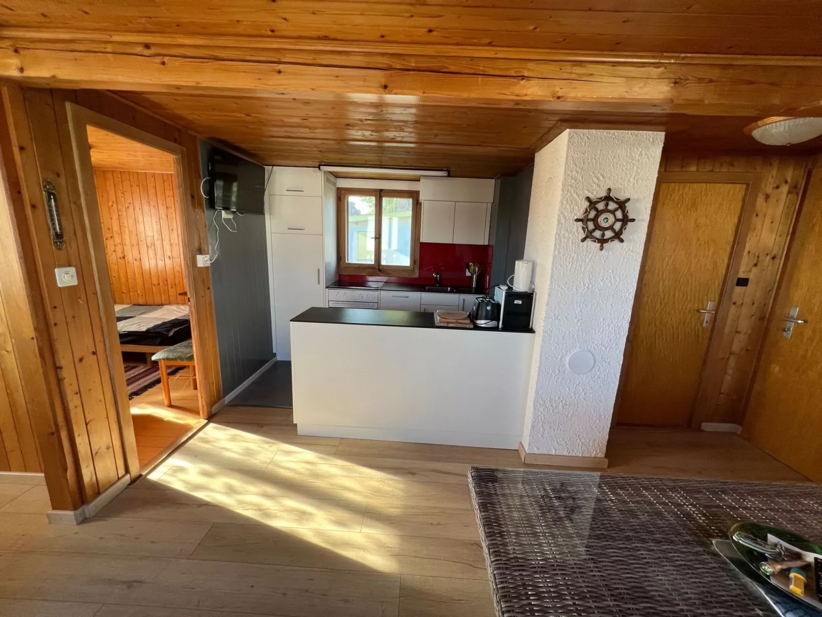 Chalet in der Nähe des Sees 3 Minuten zu Fuß entfernt-Dedans