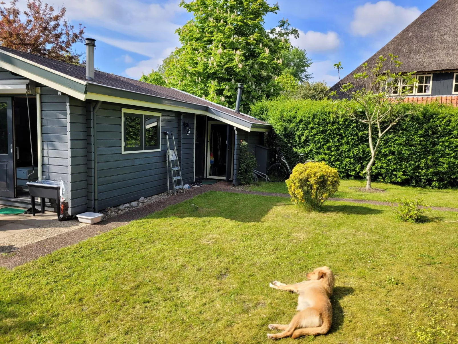 Knusperhaus-Draußen