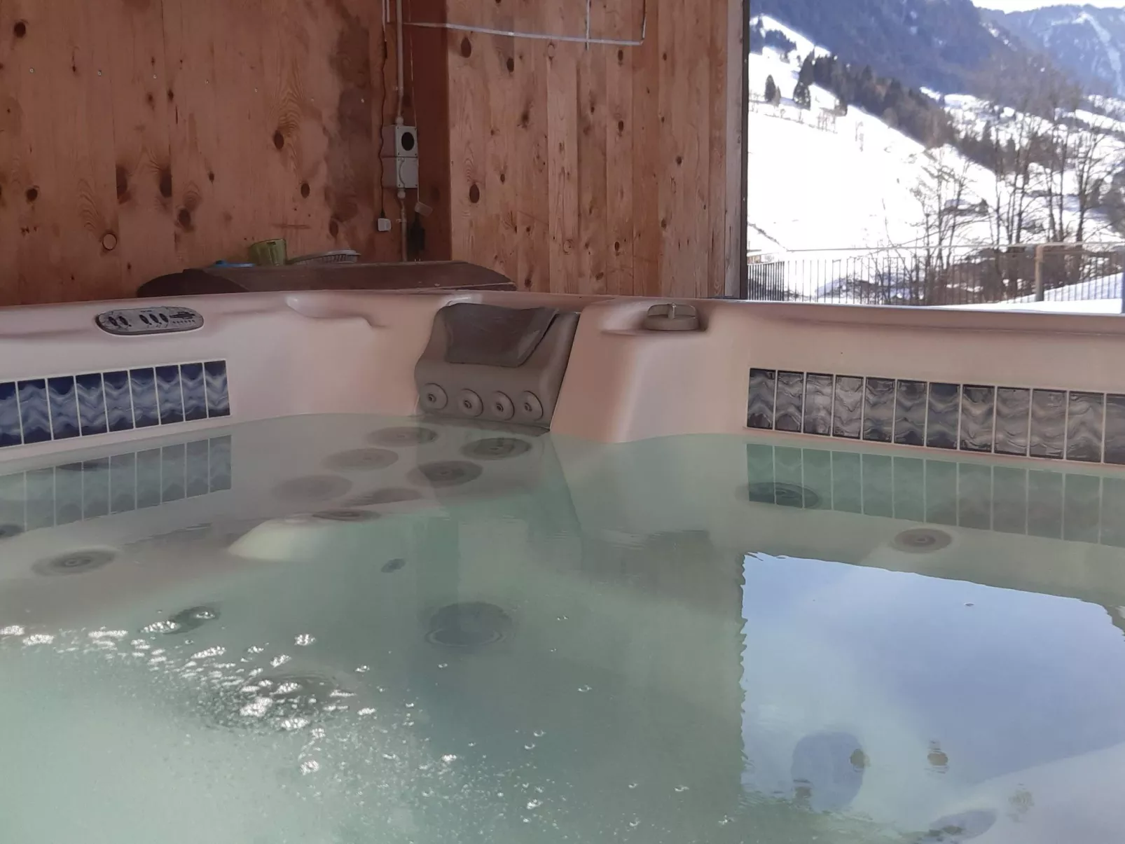 Rothornblick-Drinnen