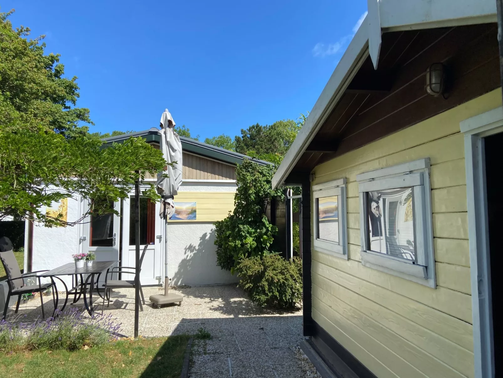 Kleines Haus mit Garten, direkt hinter dem Deich-Drinnen