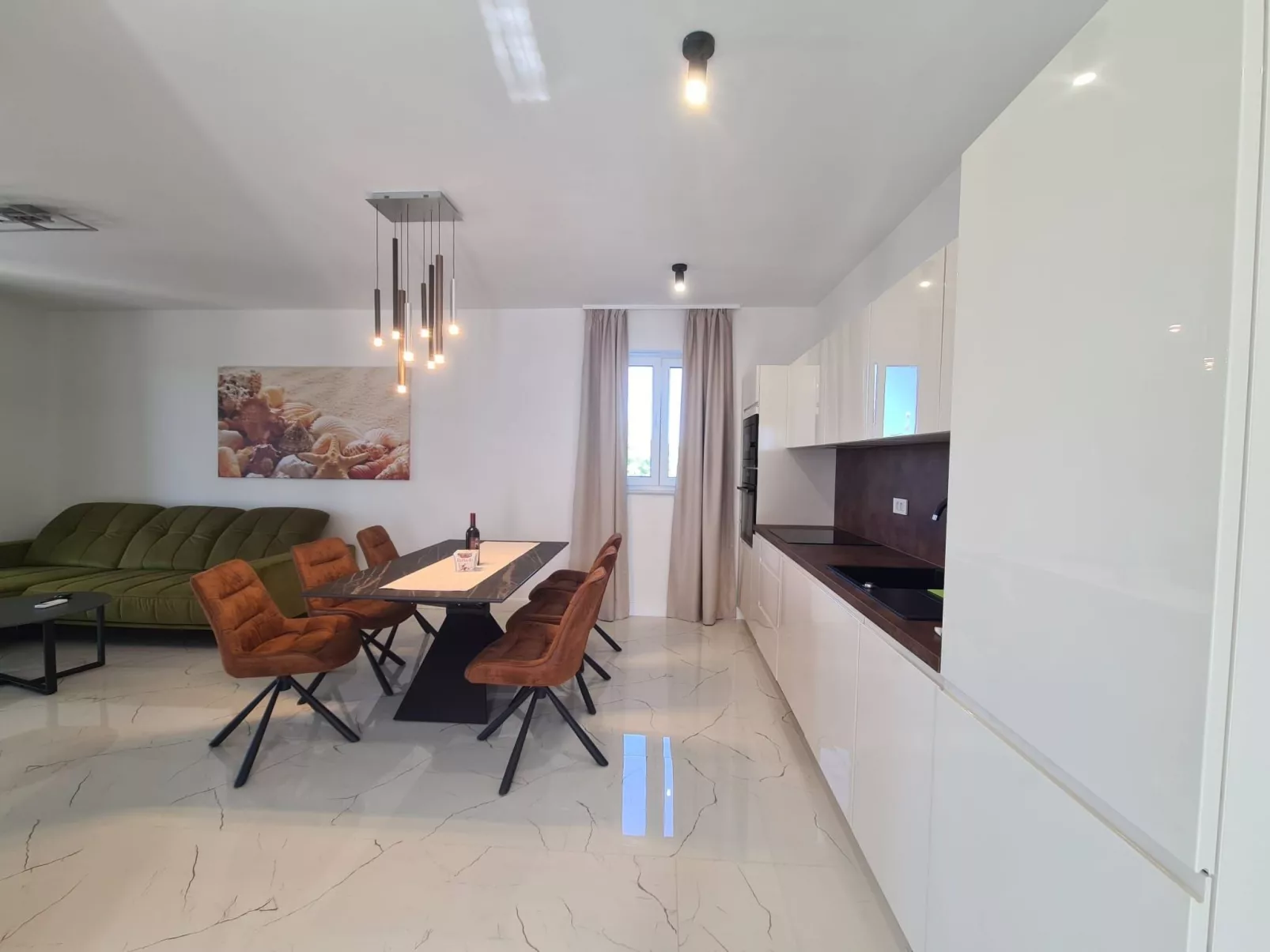 Neue Villa Angelo mit Sauna und beheiztem Pool-Inside