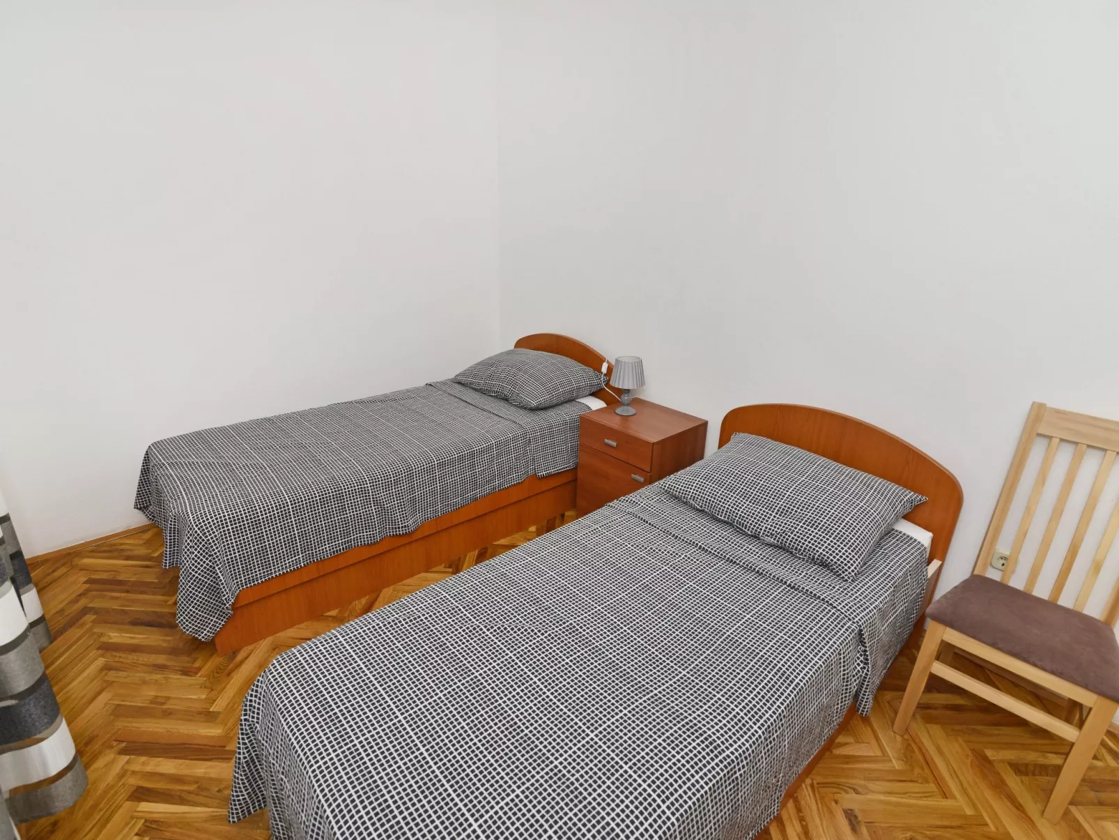 ''Martina S 4"-Drinnen