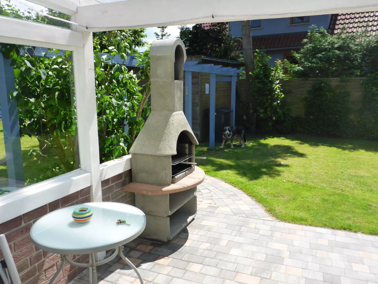 Behagliches Ferienhaus mit Garten und Terrasse-Dedans