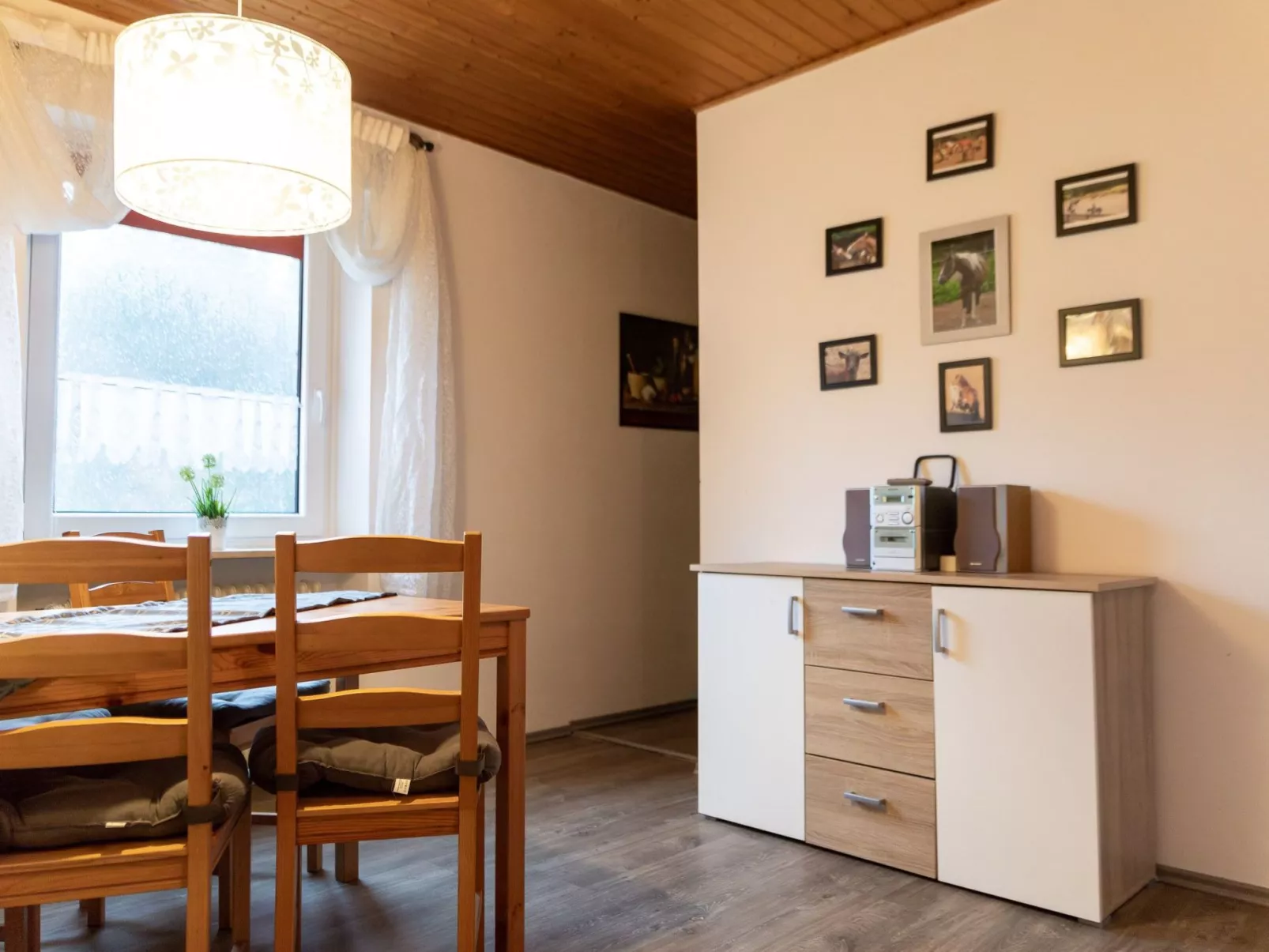 Tolles Appartement mit offenem Kamin-Dedans
