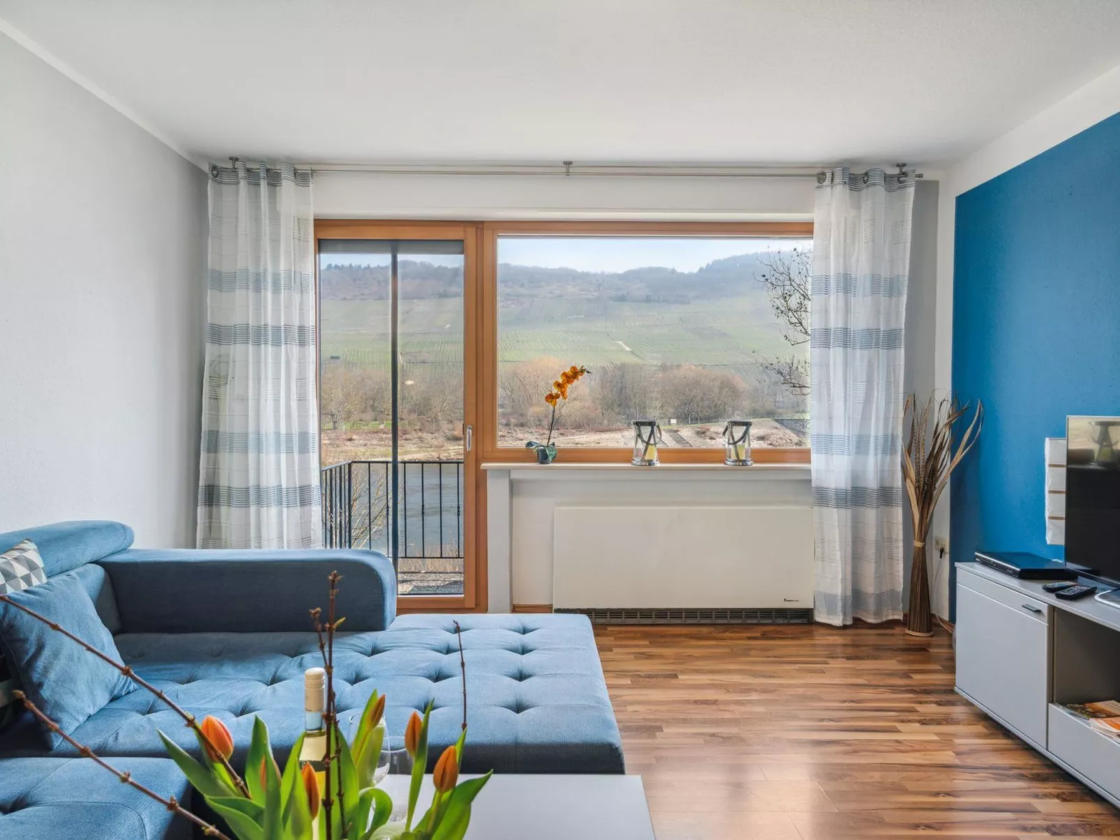 Mit Balkon und schönem Moselblick-Inside