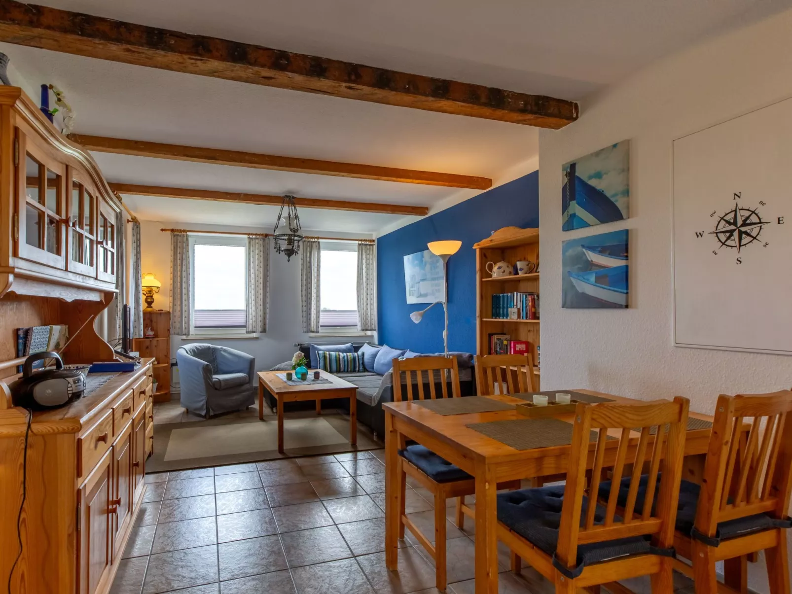 Nice Holidays-Inside