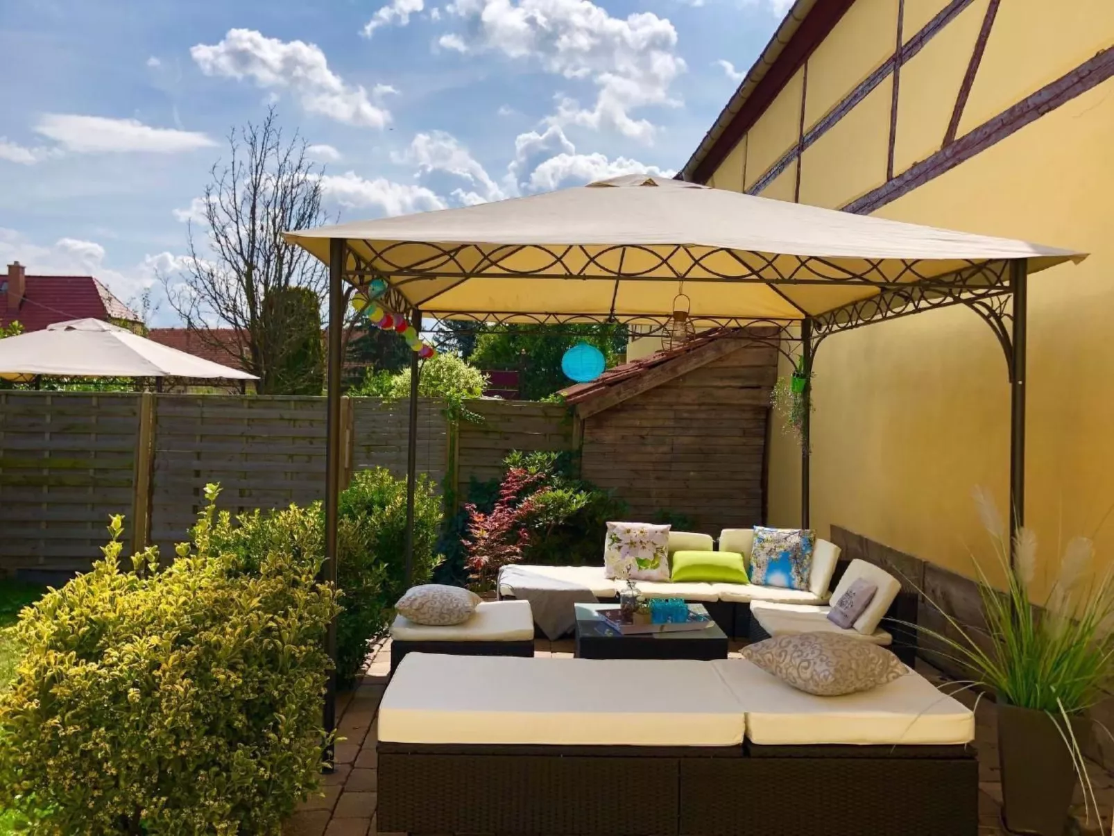 Villa mit Garten, Grill und Terrasse-Drinnen
