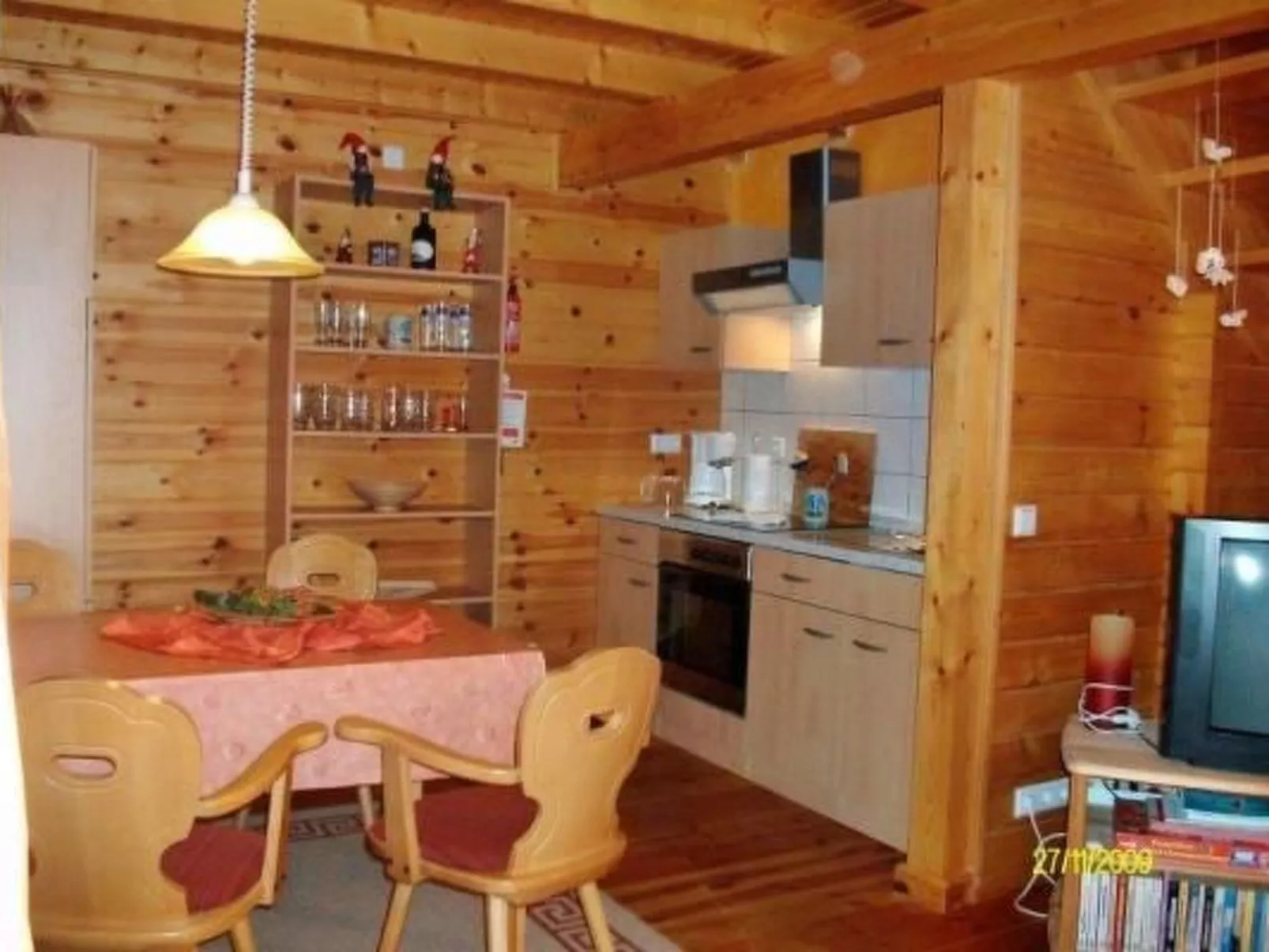 Mit Terrasse-Drinnen